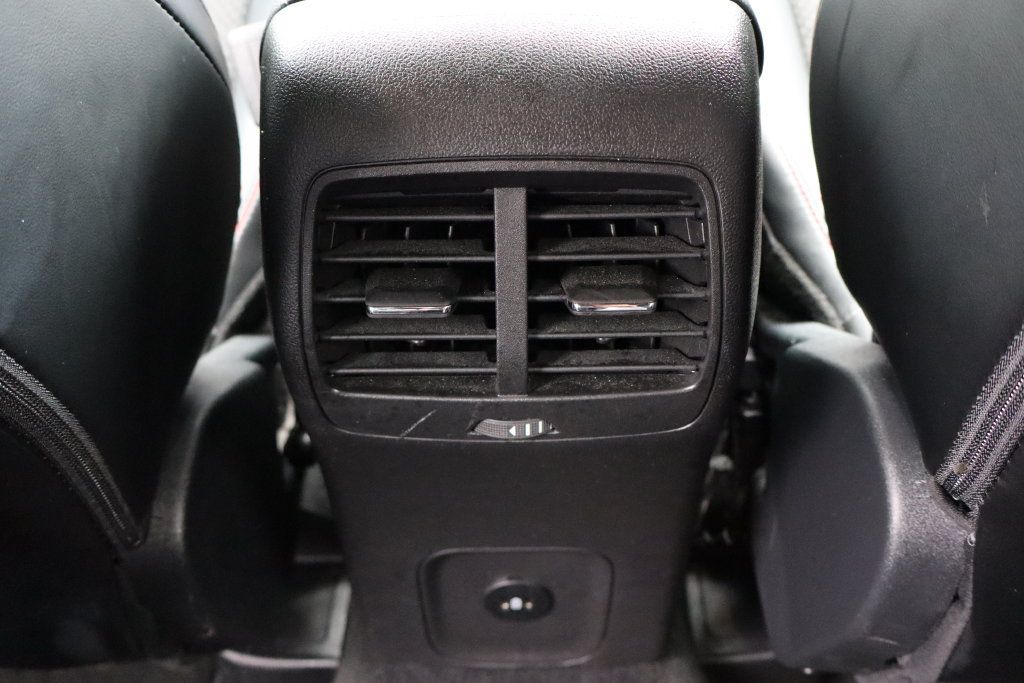 Used 2025 Ford Escape ST-Line Select AWD/4WD image 30