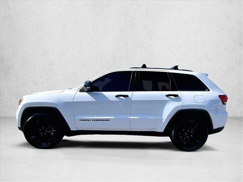 Used 2017 Jeep Grand Cherokee Limited RWD image 6