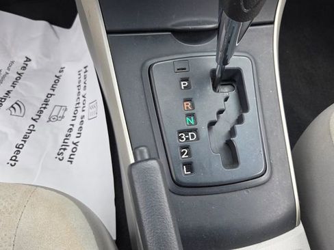 Used 2013 Toyota Corolla L FWD image 19
