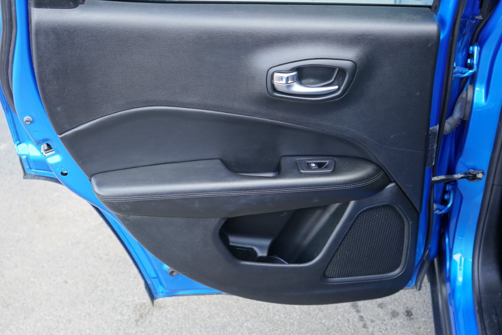 Used 2019 Jeep Compass Latitude AWD/4WD image 25