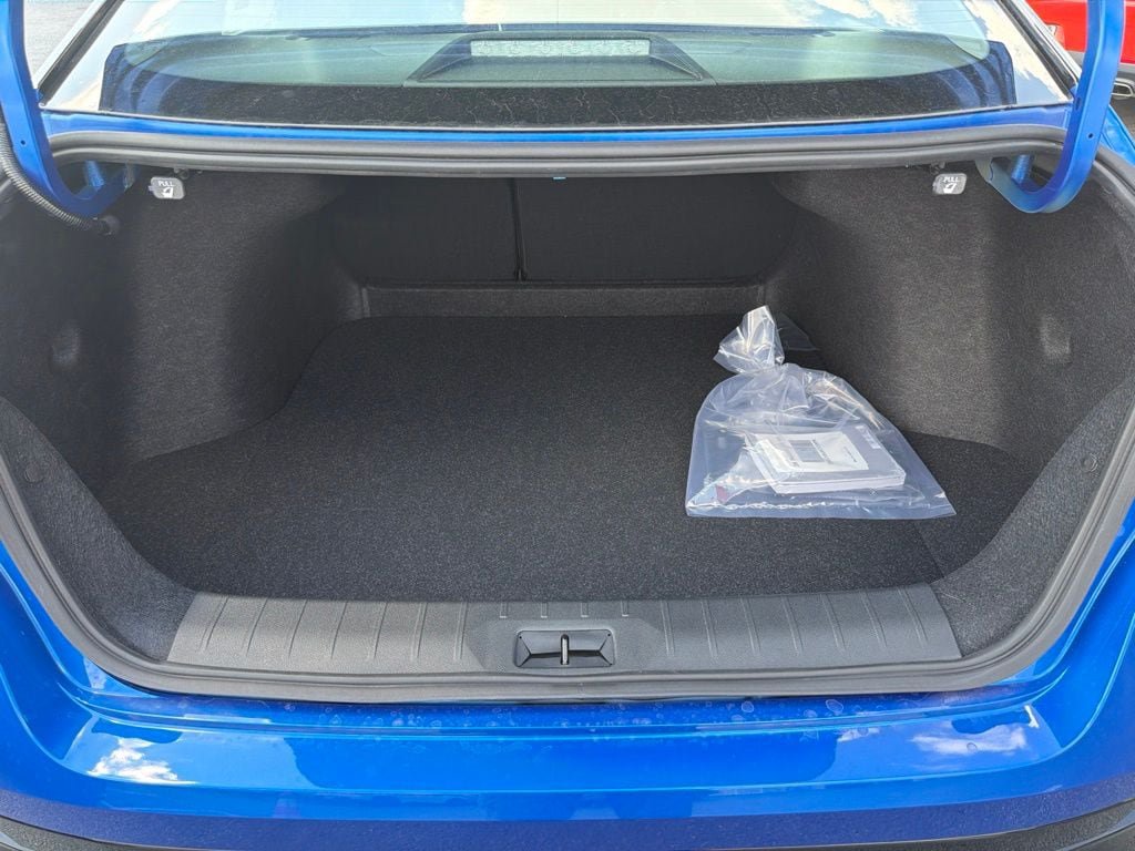 New 2026 Nissan Sentra SR FWD image 16