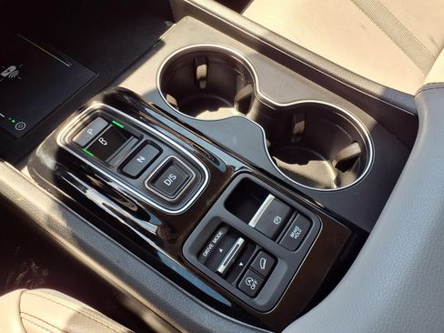 Used 2025 Honda Pilot EX-L image 21