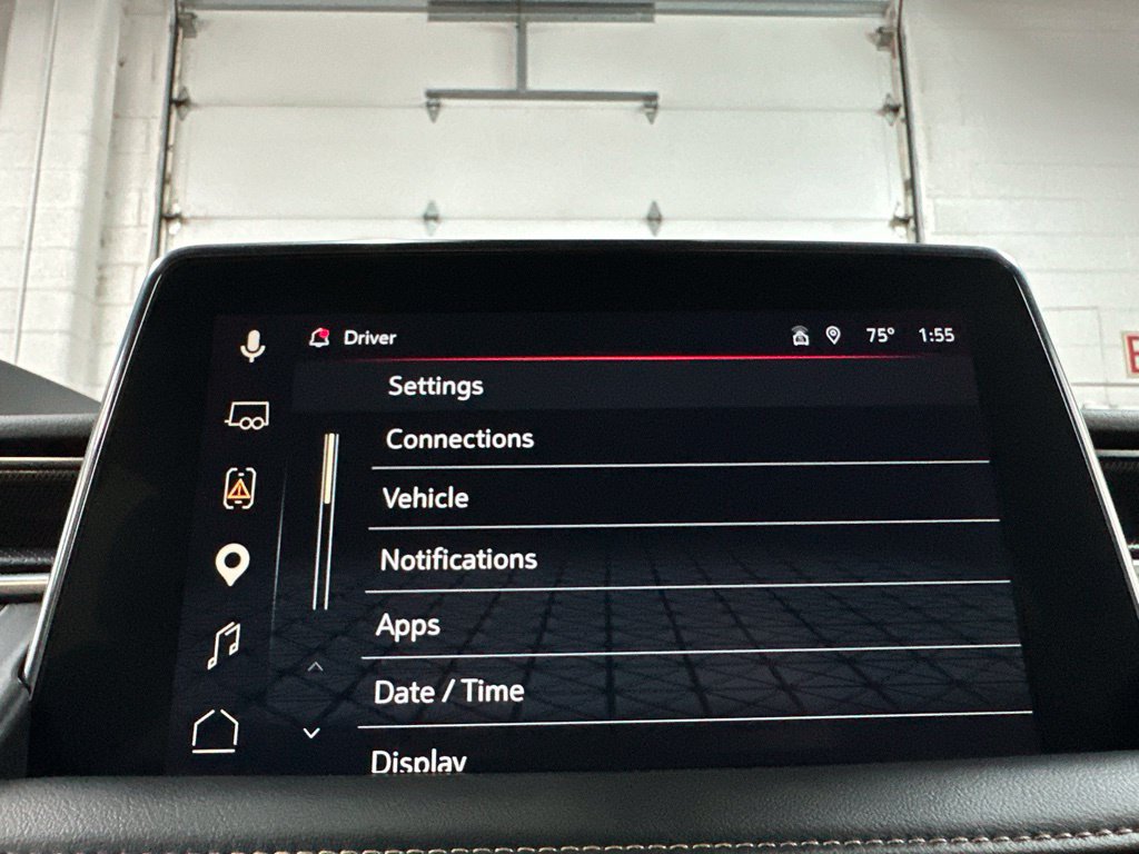 Used 2023 GMC Yukon XL AT4 w/ Technology Package AWD/4WD image 34