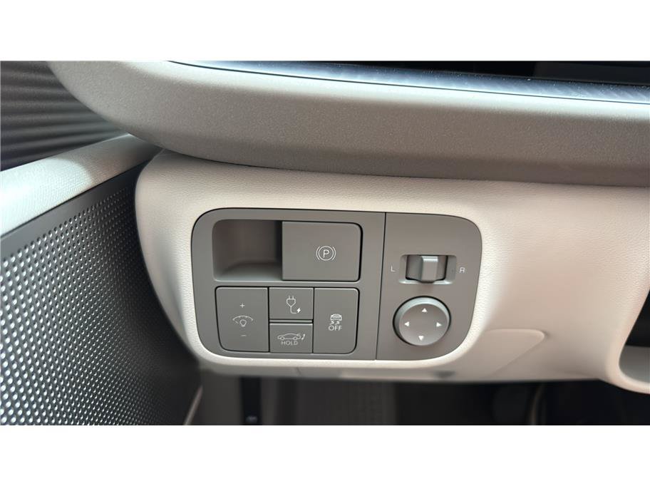 Used 2024 Hyundai Ioniq 6 SEL AWD/4WD image 33