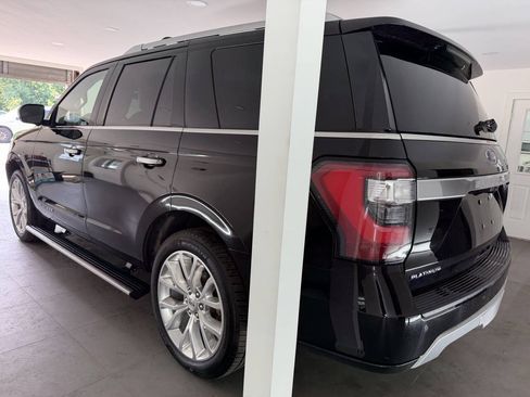 Used 2018 Ford Expedition Platinum AWD/4WD image 4