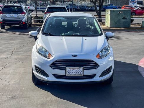 Used 2017 Ford Fiesta SE image 6