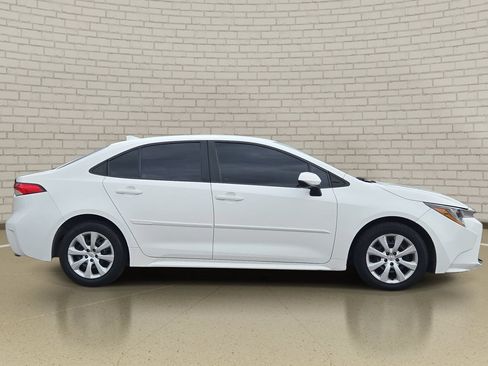 Used 2024 Toyota Corolla LE FWD image 4