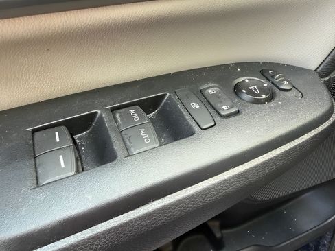 Used 2017 Honda CR-V EX-L image 24