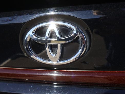 Used 2025 Toyota Corolla FX w/ Convenience Package image 15