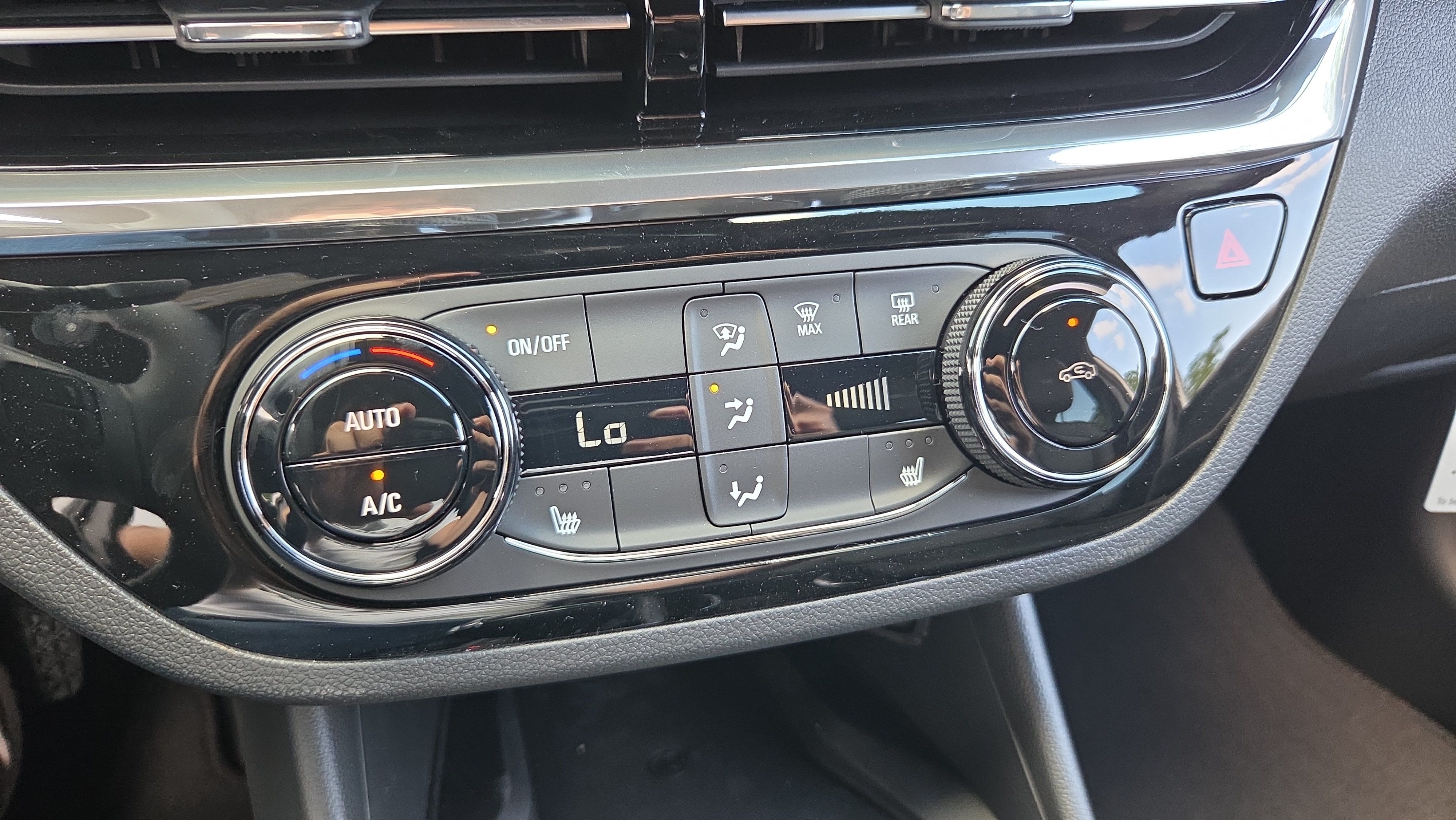 New 2026 Buick Envista Sport Touring w/ Convenience I Package FWD image 23