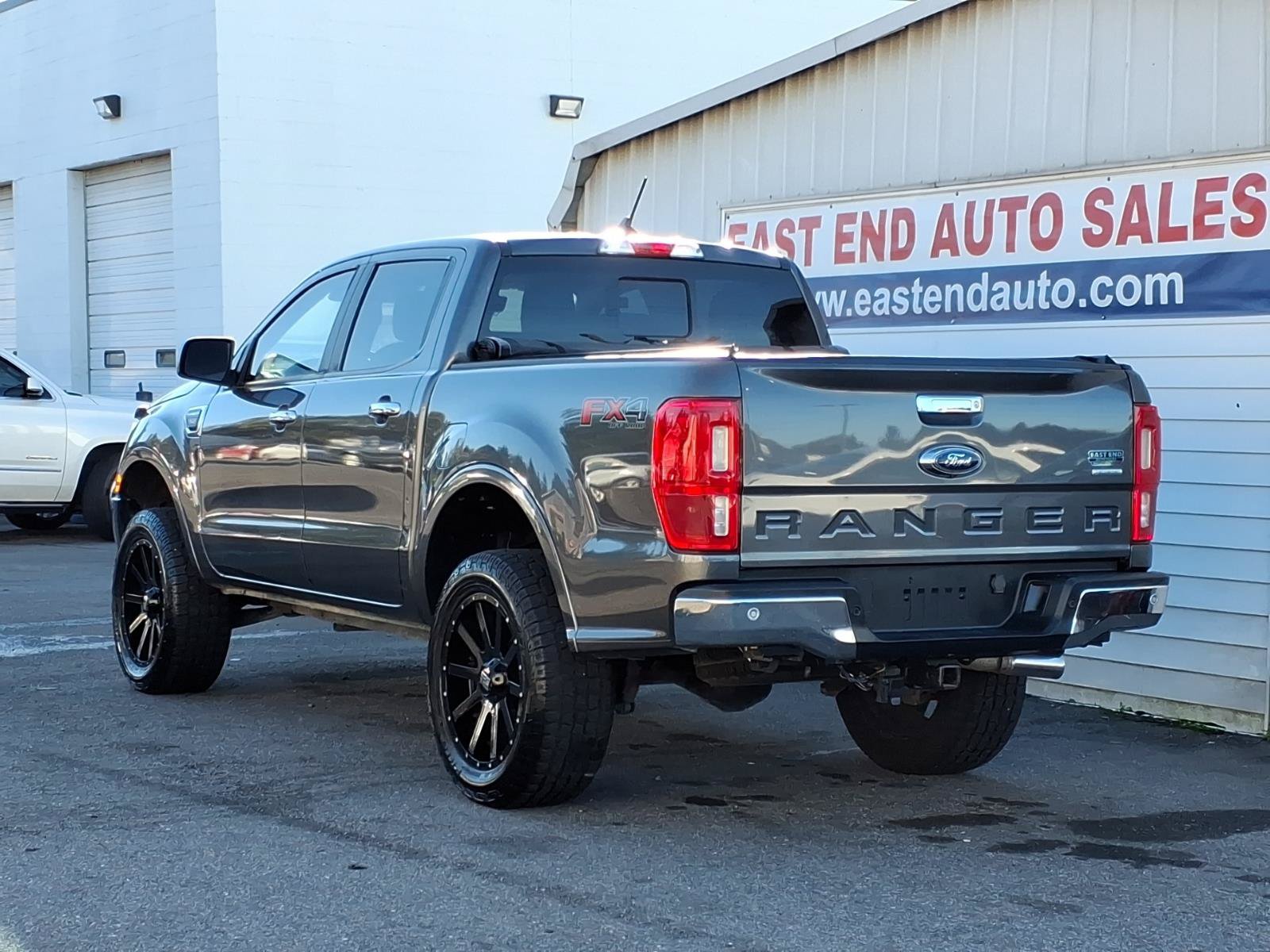 Used 2019 Ford Ranger XLT w/ Equipment Group 302A Luxury AWD/4WD image 3