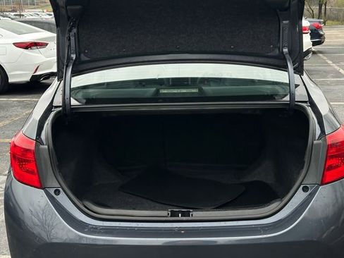 Used 2019 Toyota Corolla SE image 26