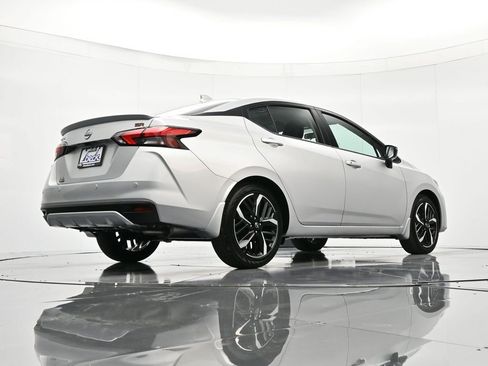 New 2025 Nissan Versa SR w/ Trunk Package FWD image 38