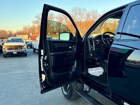 Used 2015 RAM 1500 Sport w/ Convenience Group image 15