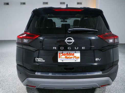 Used 2023 Nissan Rogue SV w/ SV Premium B Package FWD image 8