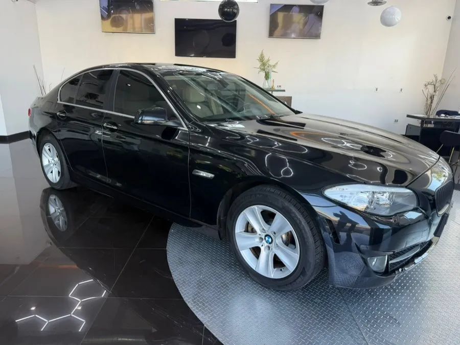 Used 2013 BMW 528i xDrive Sedan AWD/4WD image 3