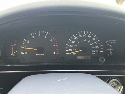 Used 2000 Toyota Tacoma PreRunner image 16