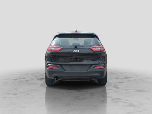 Used 2014 Jeep Cherokee Sport FWD image 7