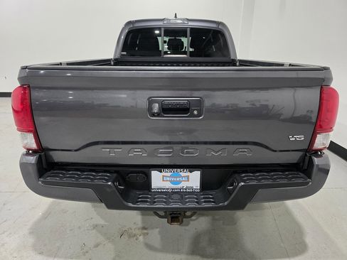 Used 2016 Toyota Tacoma TRD Sport image 25