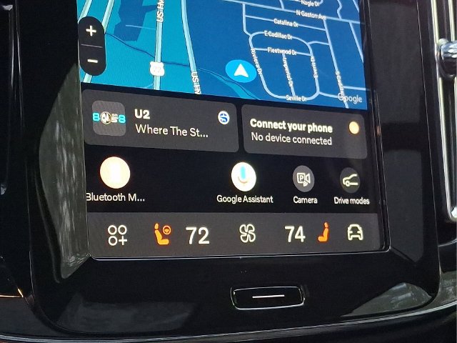 Certified 2026 Volvo XC40 B5 Plus AWD/4WD image 15