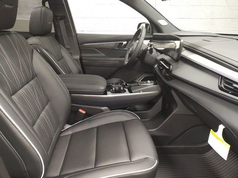 New 2026 Buick Enclave Avenir w/ Super Cruise Package image 7