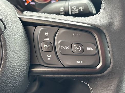 New 2025 Jeep Gladiator Sport image 28