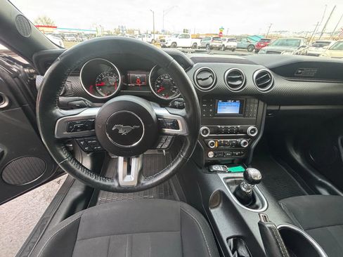 Used 2020 Ford Mustang Coupe image 15
