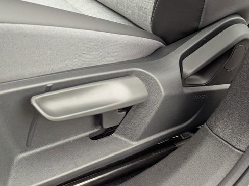 New 2026 Volkswagen ID.4 Pro image 25