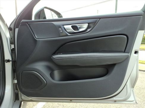 Used 2024 Volvo S60 B5 Plus image 11