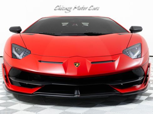 Used 2019 Lamborghini Aventador SVJ AWD/4WD image 9