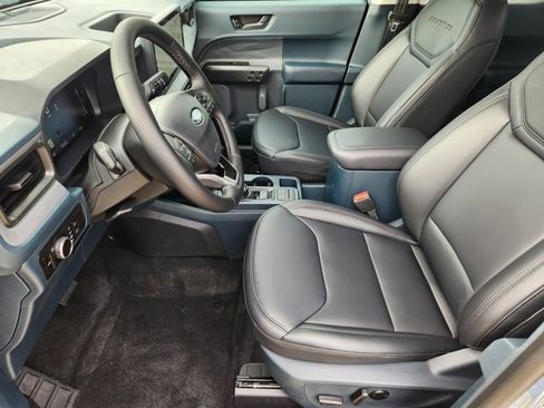 New 2026 Ford Maverick Lariat w/ Black Appearance Package image 9