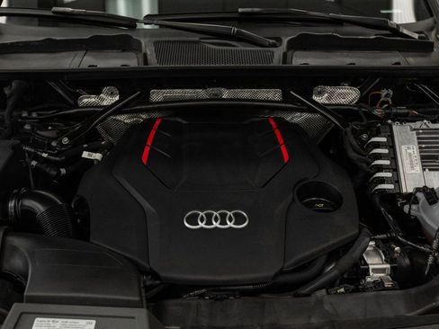 Used 2023 Audi SQ5 Premium Plus w/ Premium Plus Package image 6