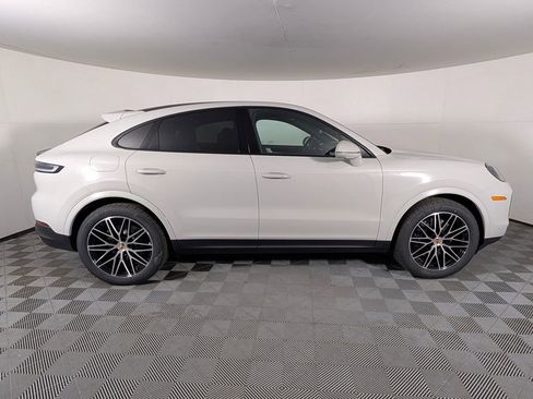 New 2026 Porsche Cayenne Coupe AWD/4WD image 8