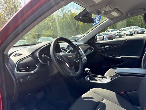 Used 2024 Chevrolet Malibu RS image 20