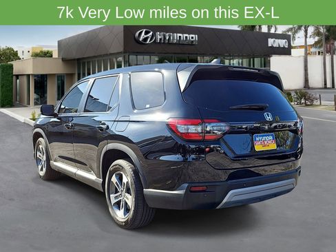 Used 2025 Honda Pilot EX-L image 5