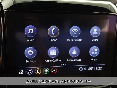 Used 2023 Chevrolet Traverse LT FWD image 9