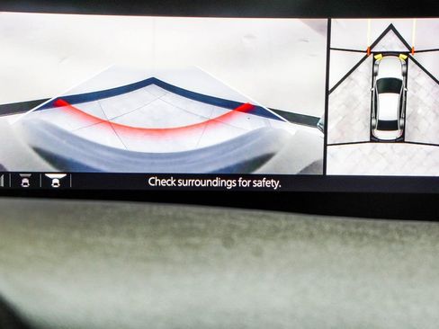 Used 2022 MAZDA MAZDA3 s image 31