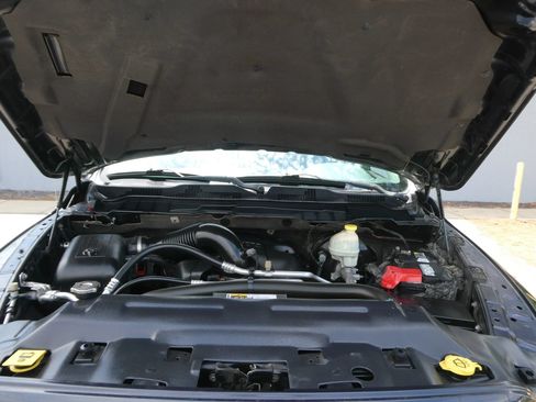 Used 2014 RAM 1500 Express RWD image 31