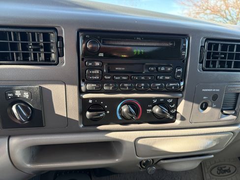 Used 1999 Ford F250 4x4 SuperCab Super Duty image 13