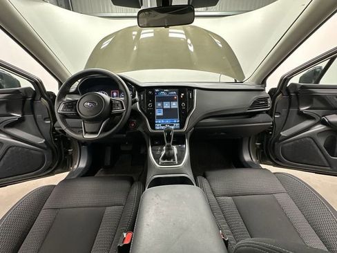 Used 2025 Subaru Outback Premium image 18