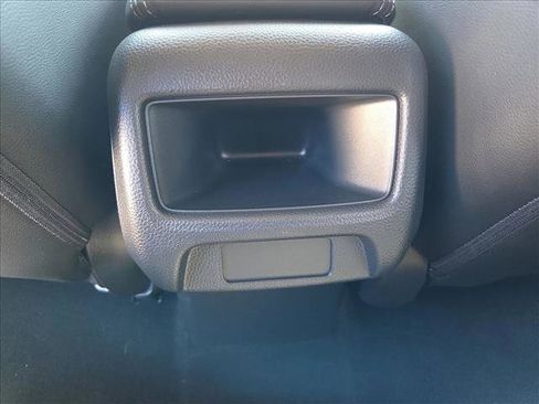 Used 2025 Honda HR-V EX-L image 17
