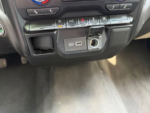 Used 2020 Chevrolet Silverado 1500 LT w/ All-Star Edition image 19