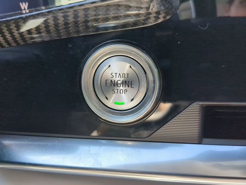 Used 2022 Chevrolet Corvette Stingray Premium Conv w/ Z51 Performance Package image 58