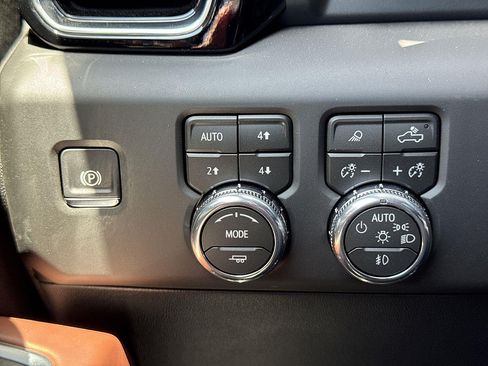 New 2026 GMC Sierra 1500 Denali Ultimate AWD/4WD image 16