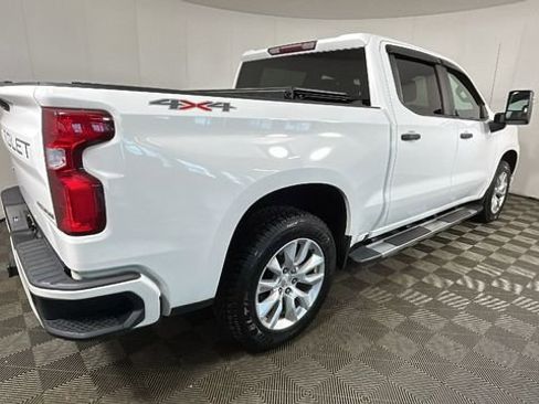 Used 2019 Chevrolet Silverado 1500 Custom w/ Custom Max Trailering Package AWD/4WD image 3