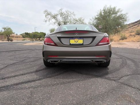 Used 2017 Mercedes-Benz SLC 300 image 6