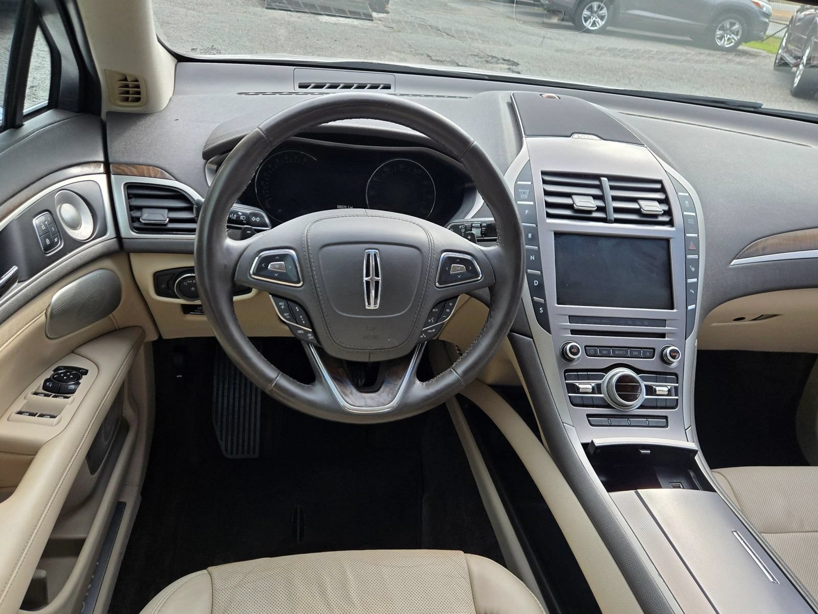 Used 2017 Lincoln MKZ Reserve w/ Luxury Package FWD image 5