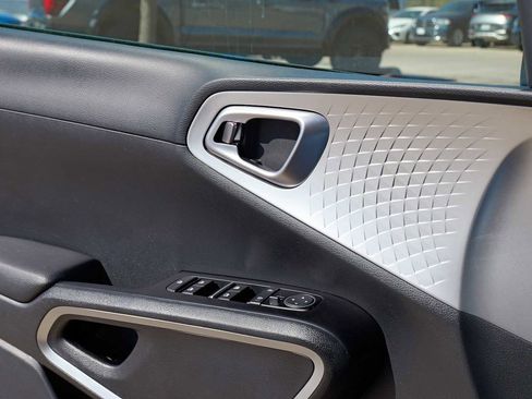 Certified 2024 Kia Soul LX w/ Option Group 015 image 21