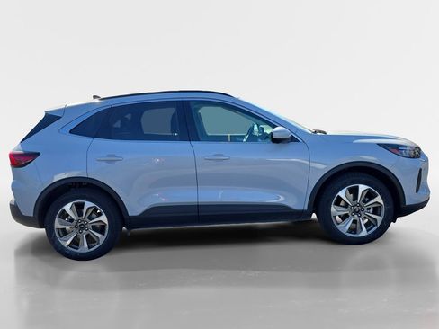 Used 2025 Ford Escape Platinum w/ Premium Technology Package image 6