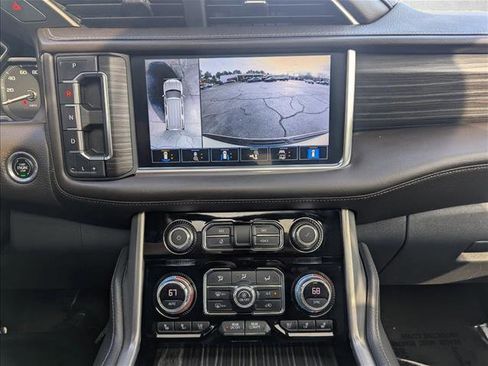 Used 2021 GMC Yukon XL Denali w/ Denali Ultimate Package image 16